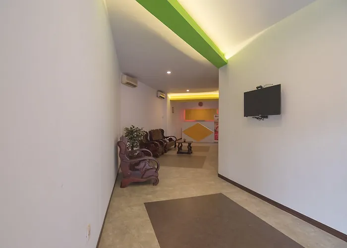 RedDoorz near ITC Mangga Dua Hotel Jakarta